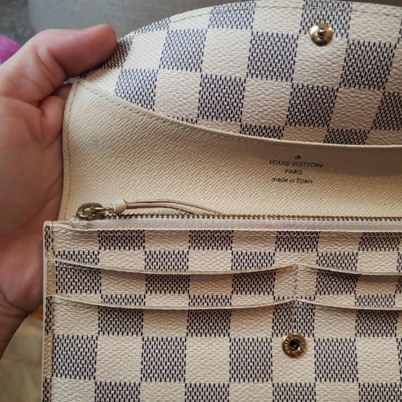 Louis Vuitton Emilie wallet - Picture 8 of 8